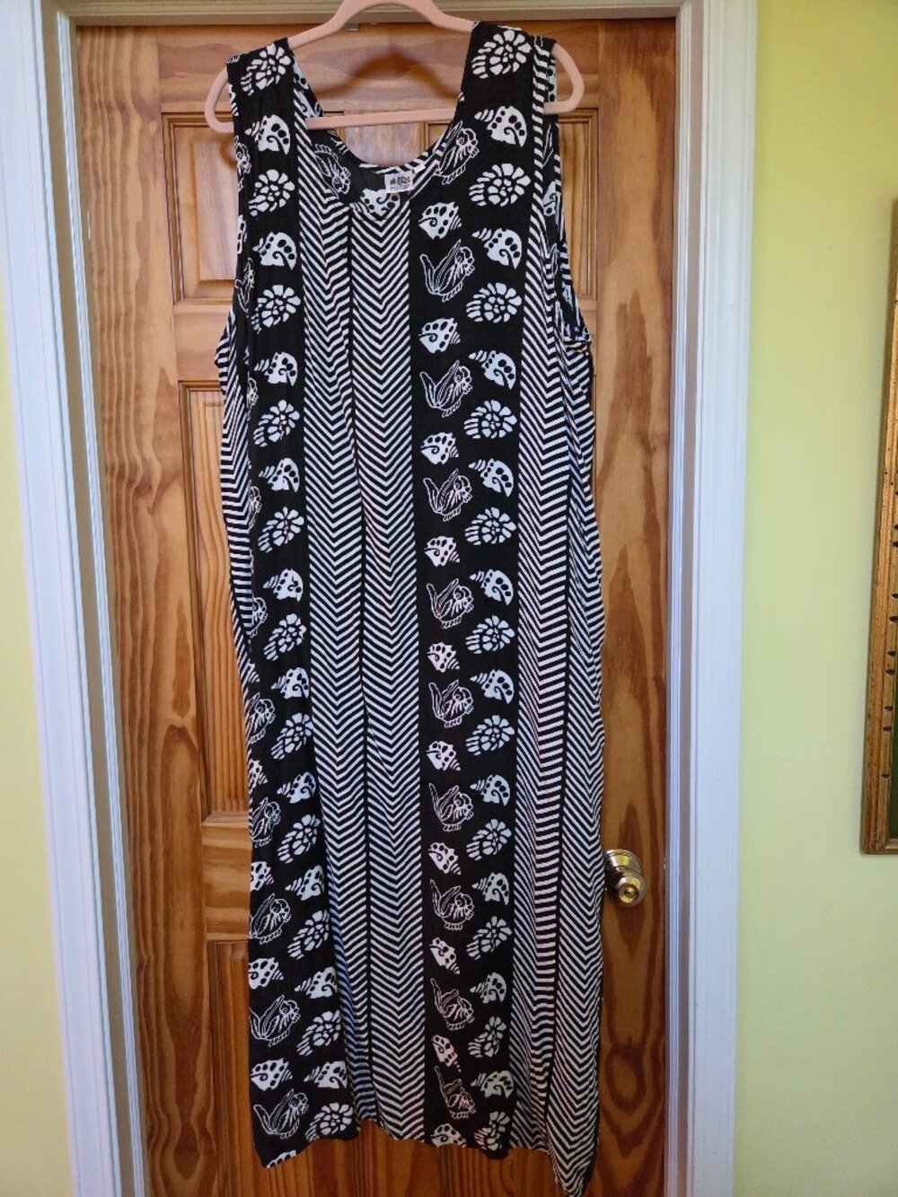 Women's Plus Size 3X Maxi Black/White Print Dress or Cover-Up